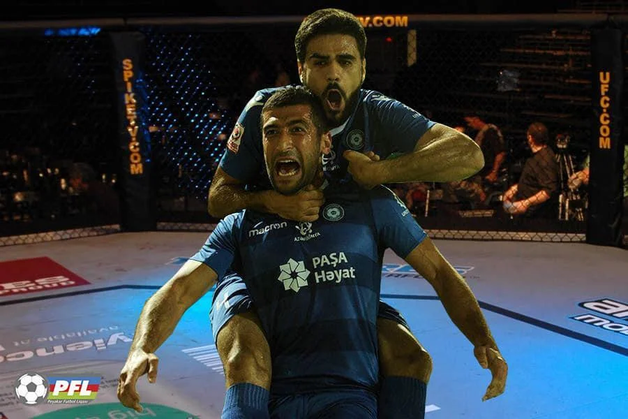 PFL-dən gülüş günü ilə bağlı maraqlı FOTOLAR 