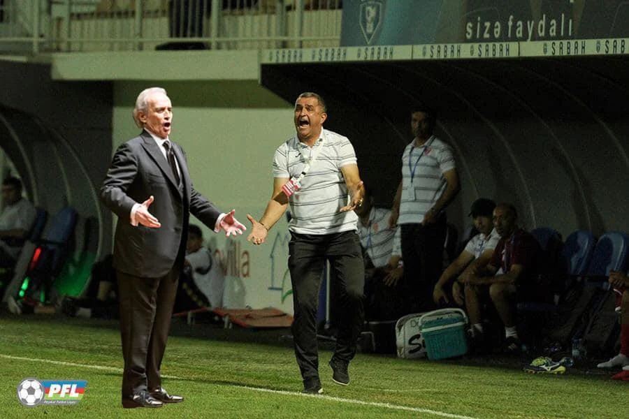 PFL-dən gülüş günü ilə bağlı maraqlı FOTOLAR 