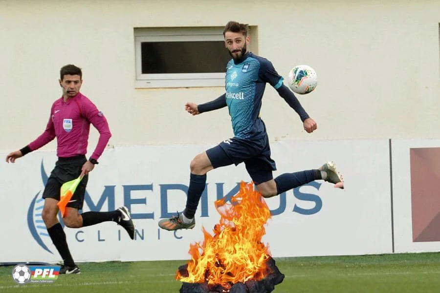 PFL-dən gülüş günü ilə bağlı maraqlı FOTOLAR 