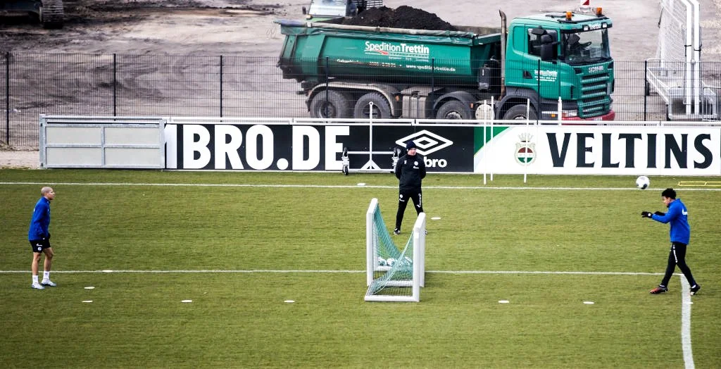Bundesliqa klubu məşqləri bərpa etdi - FOTOLAR 