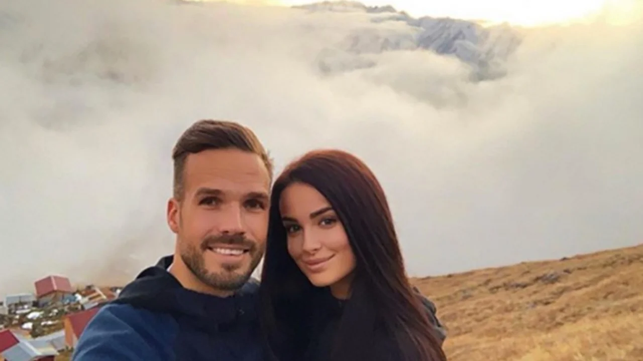 Futbolçu sevgilisinin FOTOsu "Instagram"ı partlatdı 