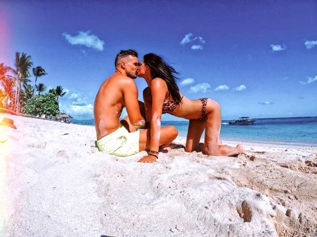Futbolçu sevgilisinin FOTOsu "Instagram"ı partlatdı 