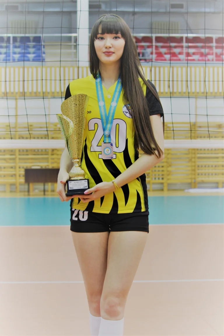 Sabina dünyanın ən gözəl 10 voleybolçusundan biridi - FOTOLAR 
