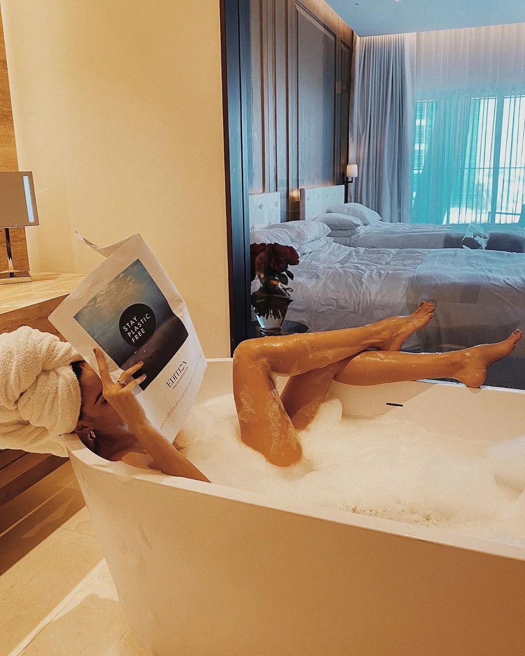 Supermodel məşhur qapıçıya necə xəyanət edib? - FOTOLAR 