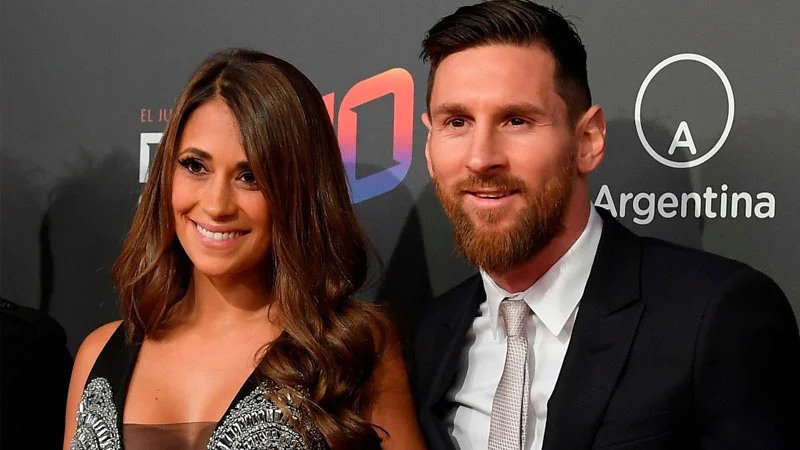 Messi 12 milyon avroya təyyarə aldı - FOTOLAR 