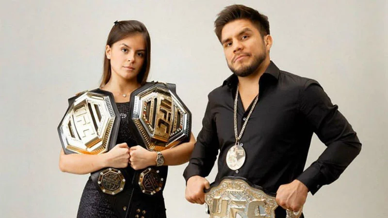 UFC çempionu bu qıza görə karyerasını bitirdi - FOTOLAR 