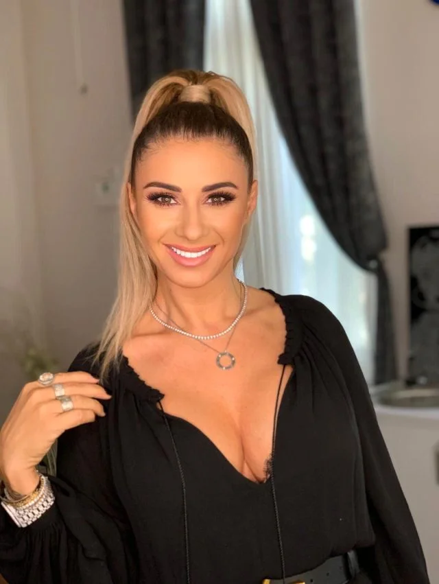 Sabiq "Playboy" modeli Rumıniya klubunu aldı - FOTO 