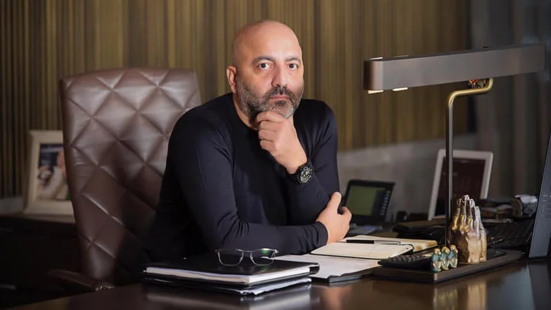 Mübariz Mənsimov bu binanı 10 milyon manata satır? - FOTO 