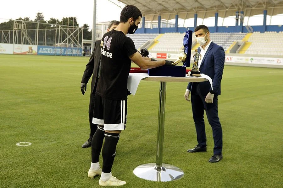 "Qarabağ" belə mükafatlandırıldı - FOTOLAR 