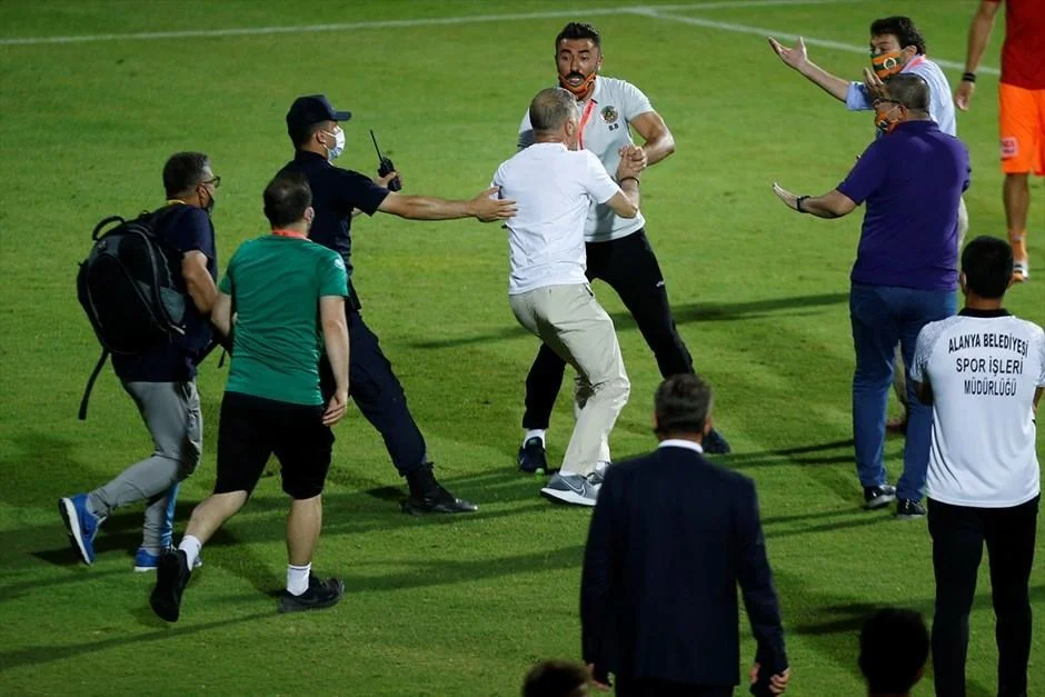 Türkiyə futbolunda aşırı biabırçılıq - FOTOLAR+VİDEO 