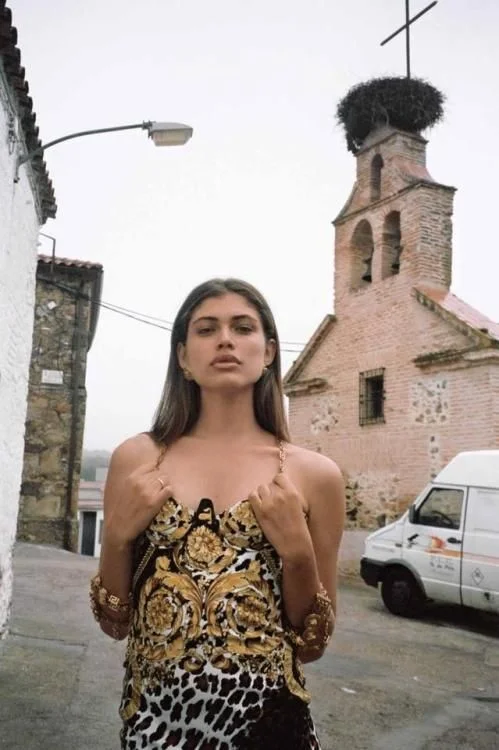 Məşhur idman dərgisindən şok addım: İlk dəfə trans model... - FOTOLAR 