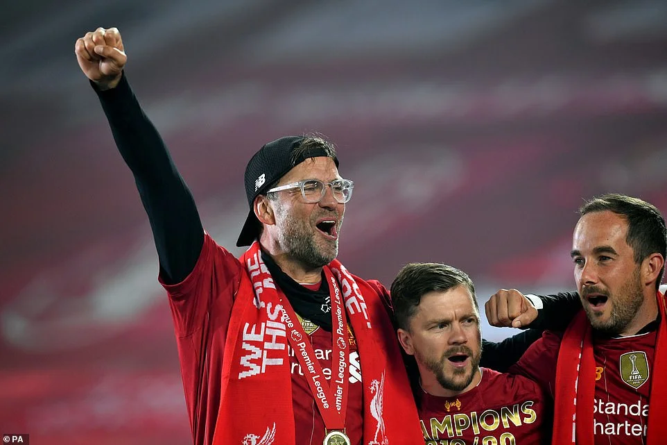 "Liverpul" Premyer Liqa kubokuna qovuşdu - FOTOLAR 
