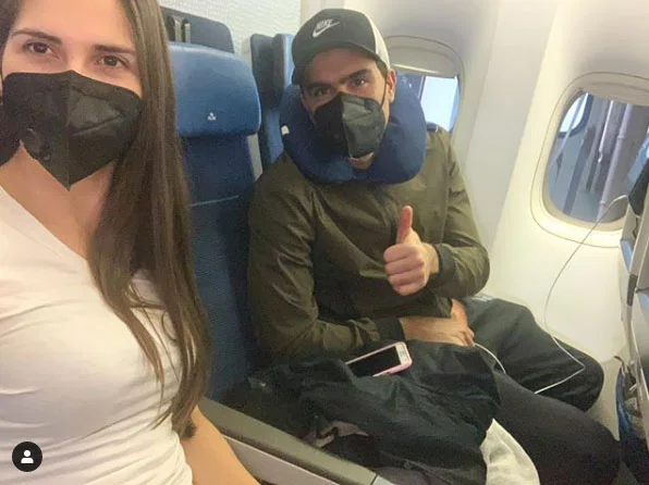 Bakıdan gedən futbolçu sevgilisi ilə 3 gün aeroportda yatdı - FOTOLAR 