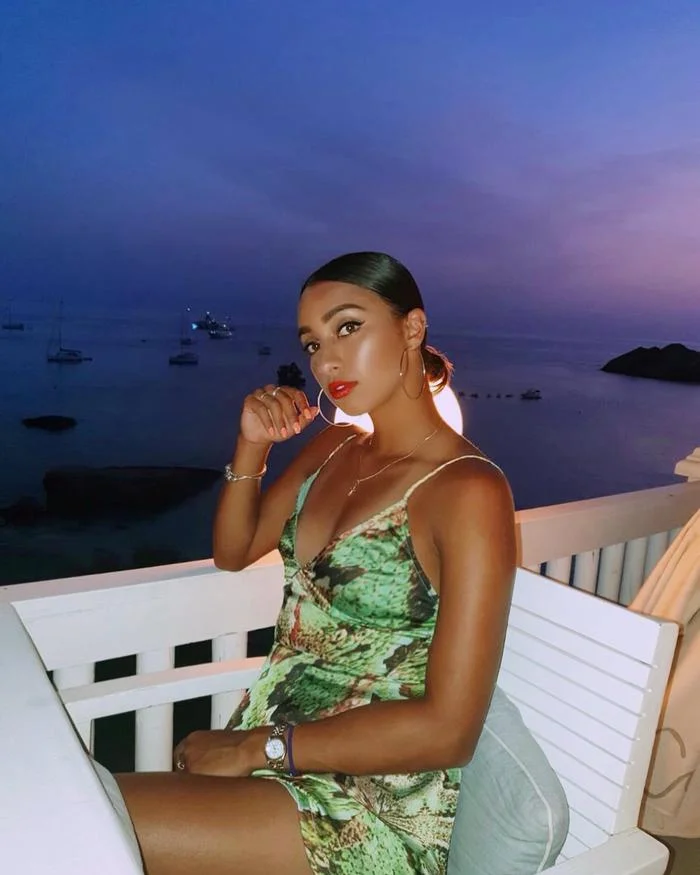 Gənc tennisçi seksual FOTOLARı ilə heyran edir 