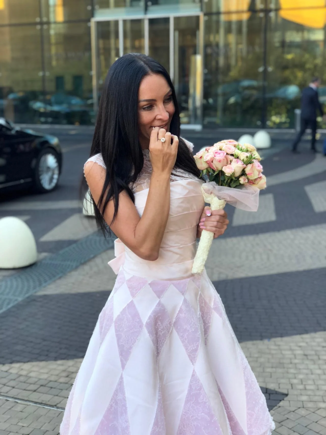 Tanınmış xanım blogger azərbaycanlı nazirlə eşq yaşadığını açıqladı - FOTO/VİDEO 