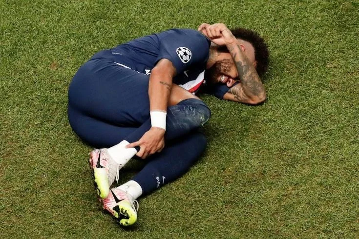Neymar məğlubiyyətdən sonra göz yaşı tökdü - FOTO/VİDEO 