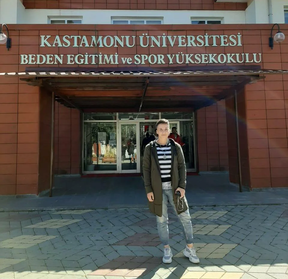 Qısa saçlı xanım idmançı: "Bu stilin "zay"ını çıxarıblar" - EKSKLÜZİV FOTOLAR 