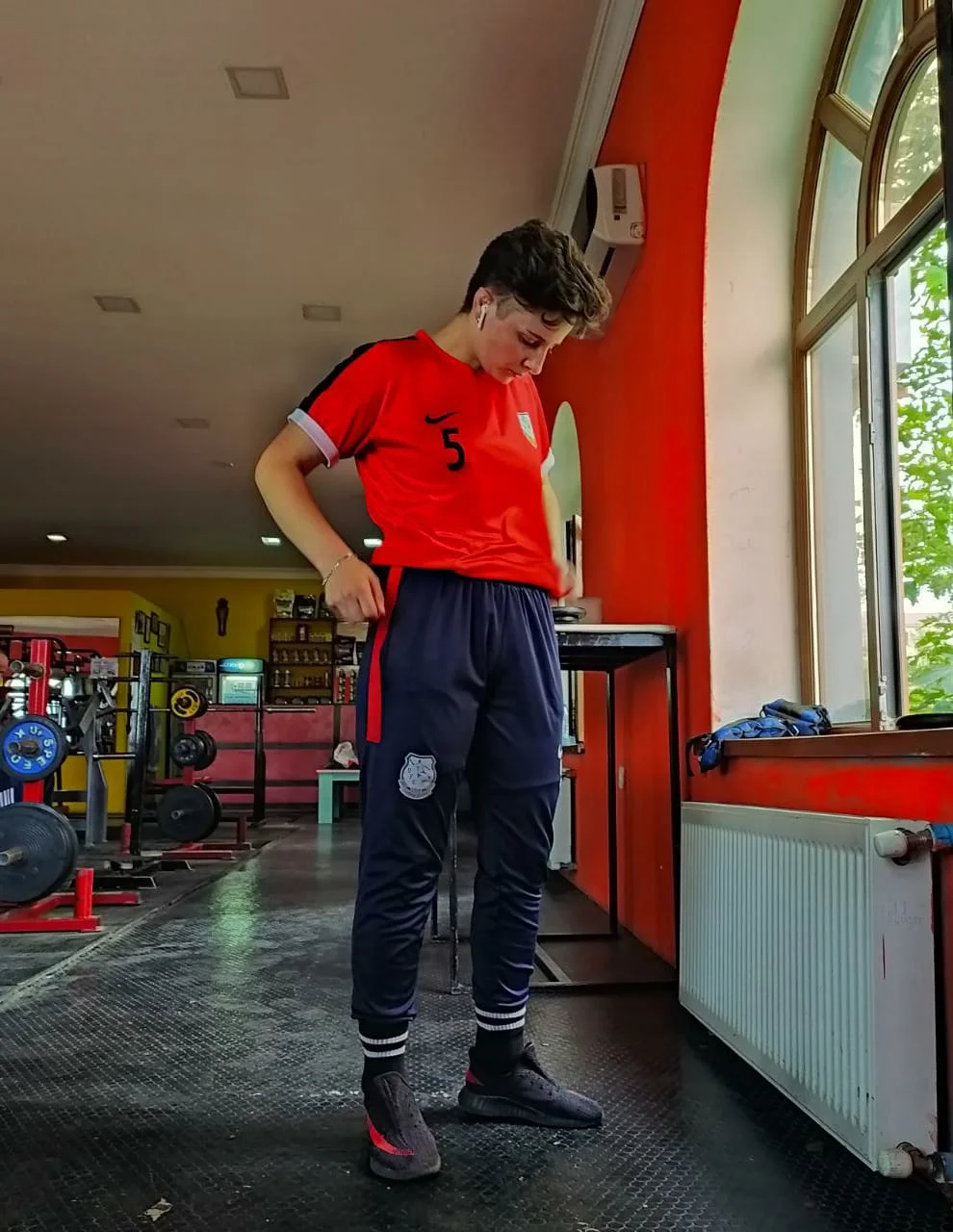 Qısa saçlı xanım idmançı: "Bu stilin "zay"ını çıxarıblar" - EKSKLÜZİV FOTOLAR 