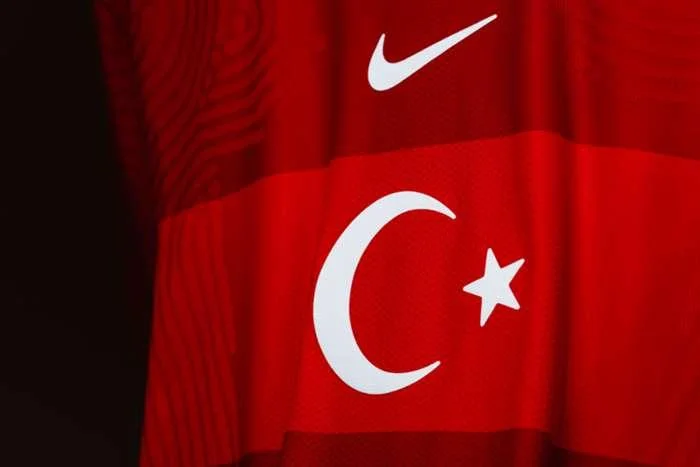 Türkiyə millisinin yeni formaları 