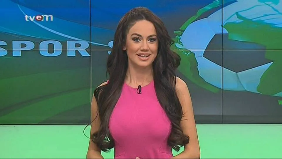 İdmanı buraxıb müğənni olan cazibədar aparıcı tətildə - FOTOLAR 
