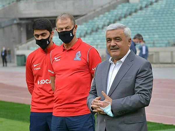 Rövnəq Abdullayev milli üzvləri ilə görüşdü - FOTOLAR 