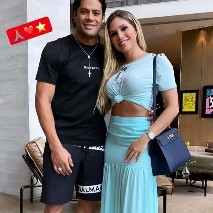 Arvadının qardaşı qızı ilə sevgili olan futbolçudan açıqlama - FOTOLAR 