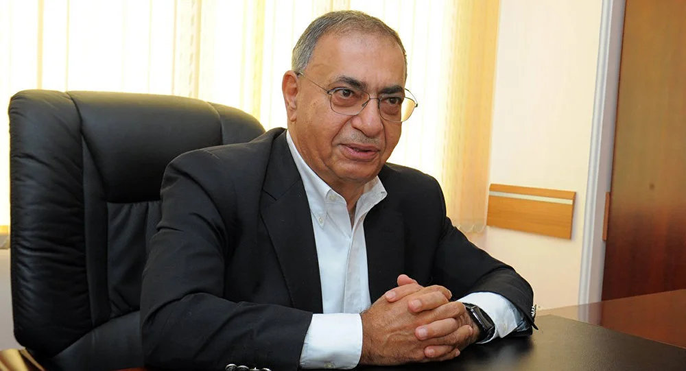 Asim Mollazadə İranda edama məhkum edilən çempionu müdafiə etdi 