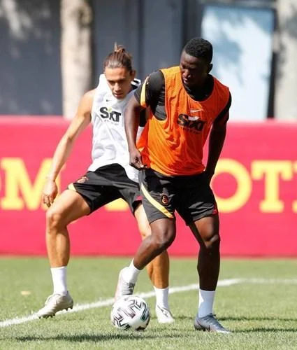 "Qalatasaray"ın "Neftçi" hazırlığı - FOTOLAR 