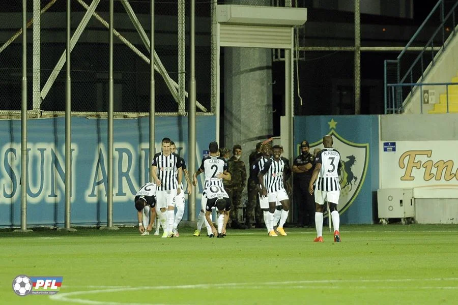 "Qarabağ" - "Neftçi" oyunu FOTOLARda 