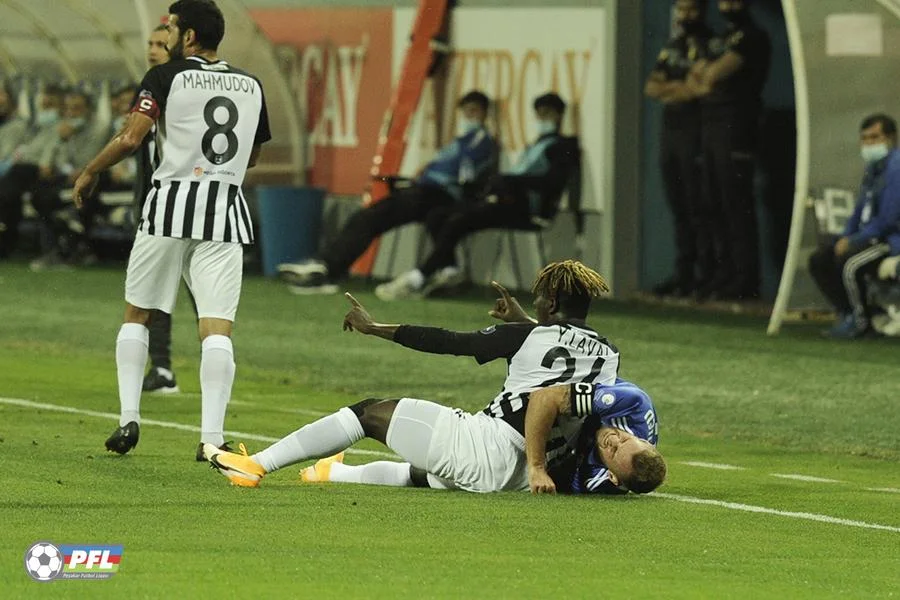 "Qarabağ" - "Neftçi" oyunu FOTOLARda 