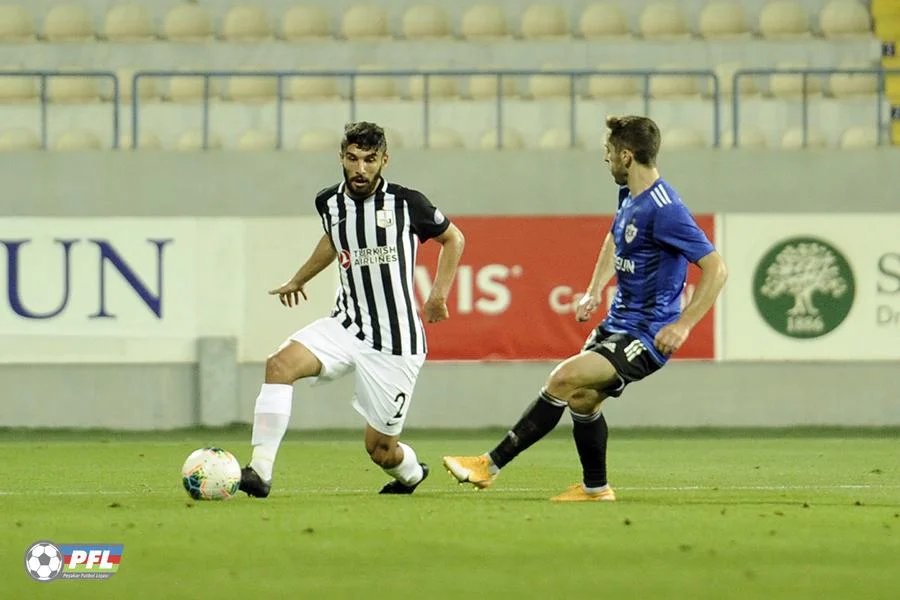 "Qarabağ" - "Neftçi" oyunu FOTOLARda 