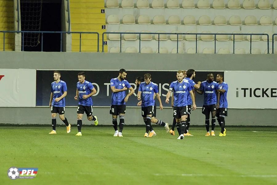 "Qarabağ" - "Neftçi" oyunu FOTOLARda 