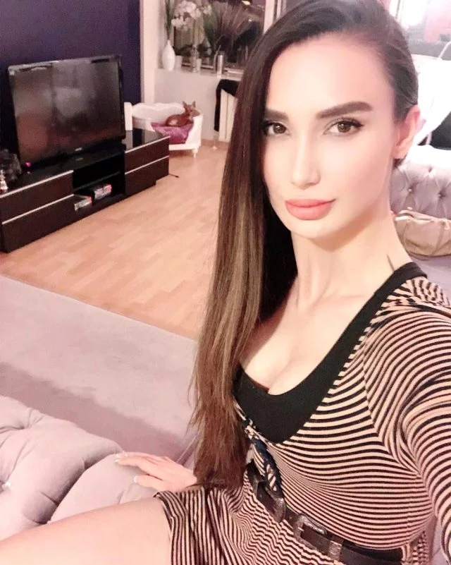 Türkiyə millisinin sabiq üzvünü öldürmək üçün killer tutan arvadına şok cəza - FOTOLAR 