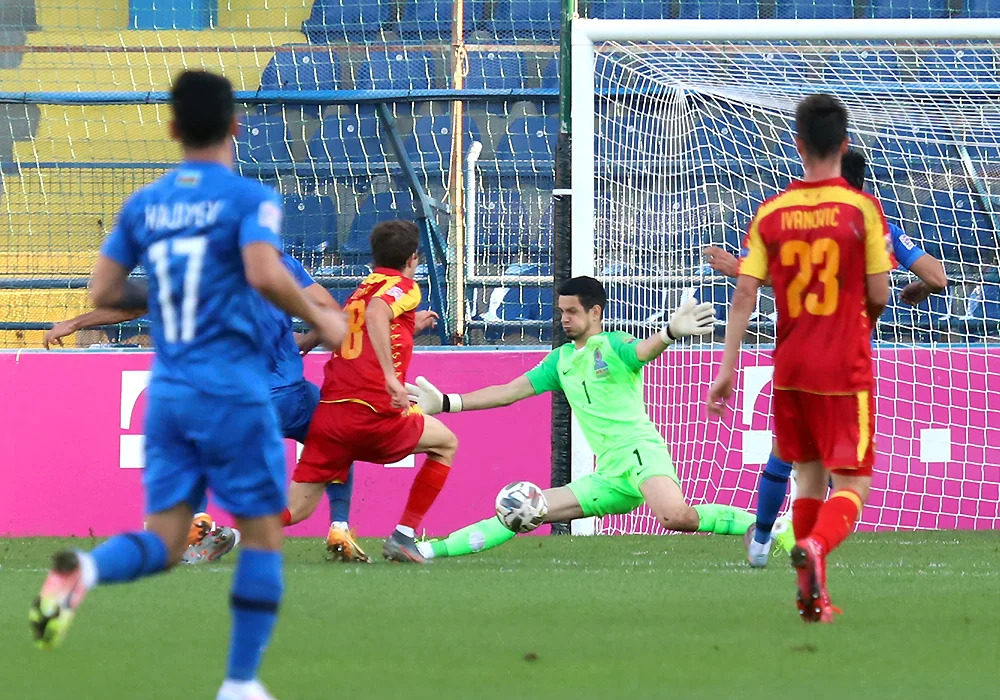 Millimizin Monteneqro məğlubiyyətindən FOTOLAR 
