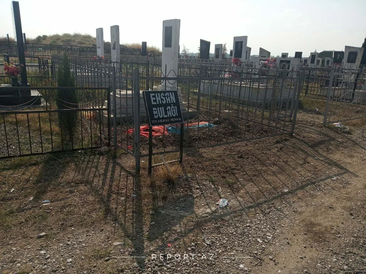 Tərtərdə dəfn zamanı qəbiristanlığa mərmi atıldı: 3 mülki şəxs öldü, 3-ü yaralandı 