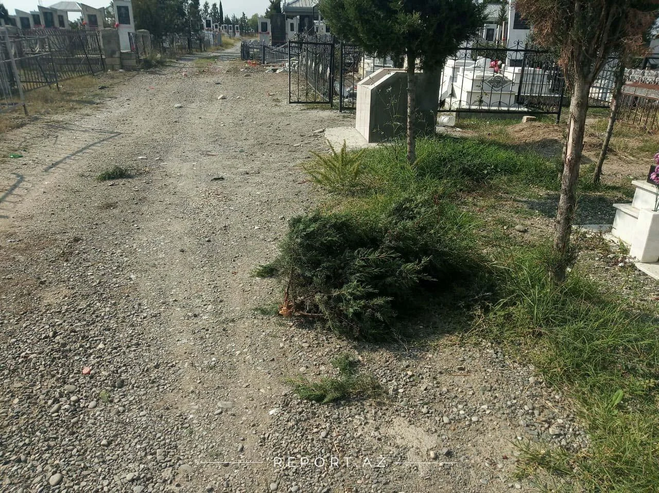 Tərtərdə dəfn zamanı qəbiristanlığa mərmi atıldı: 3 mülki şəxs öldü, 3-ü yaralandı 