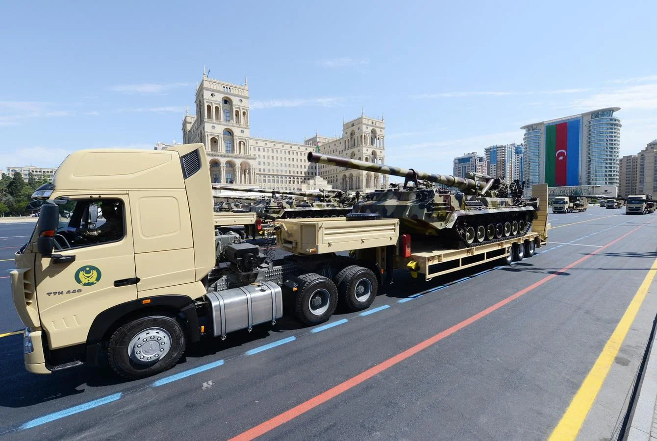 İşğalçıları Qarabağdan qovan tanklarımız 