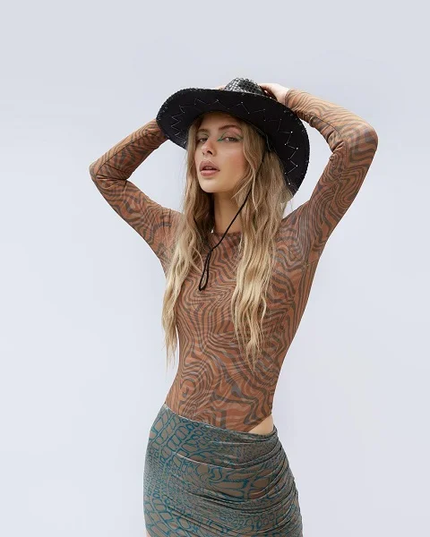 Məşhur futbolçu özündən 14 yaşlı kiçik xanımla evlənir - FOTOLAR 