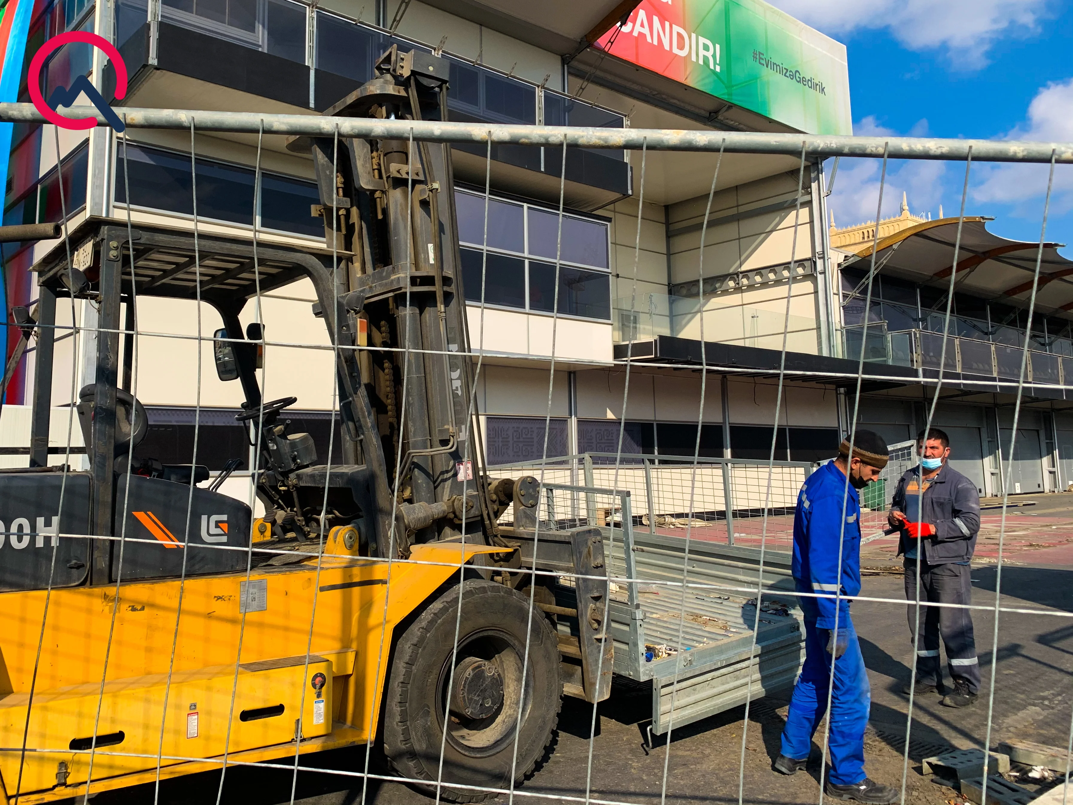 Bakıda “Formula 1” konstruksiyaları sökülür, parad gözlənilir - FOTOLAR 