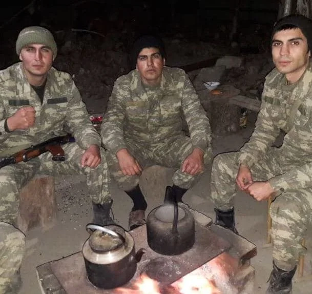 Sabiq nazirin oğlu da ön cəbhədə döyüşüb - FOTOLAR 