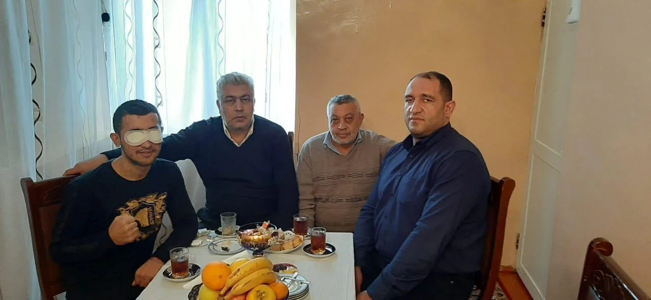İlham Zəkiyev gözlərini itirən qazi ilə görüşdü - FOTOLAR 
