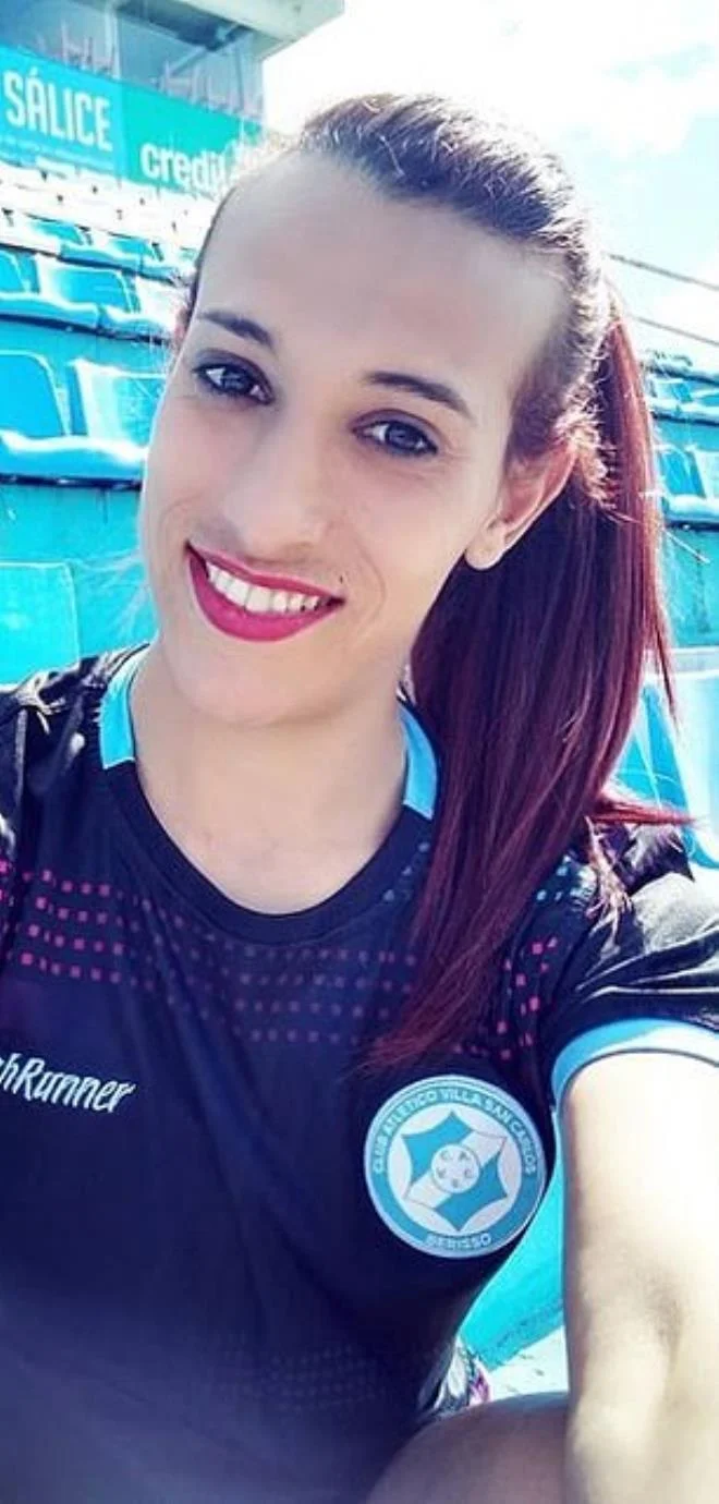 Futbol tarixində ilk: Transseksual futbolçu meydana çıxdı - FOTOLAR 