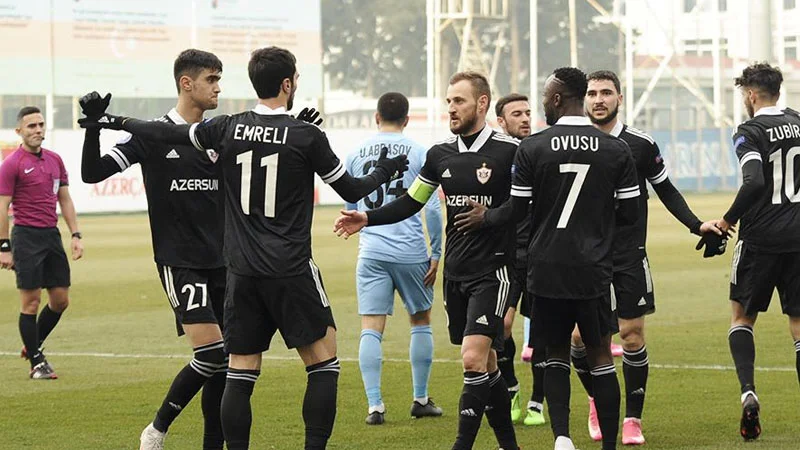 "Qarabağ" darmadağınla zirvədə 