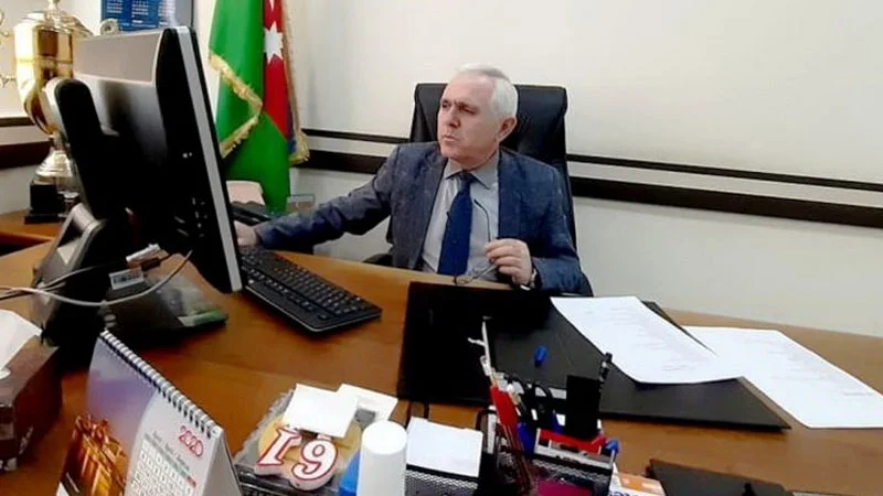 "Şərhçiləri tənqid edənlər gəlib mikrafon arxasında əyləşib..." - Rövşən Binnətli 