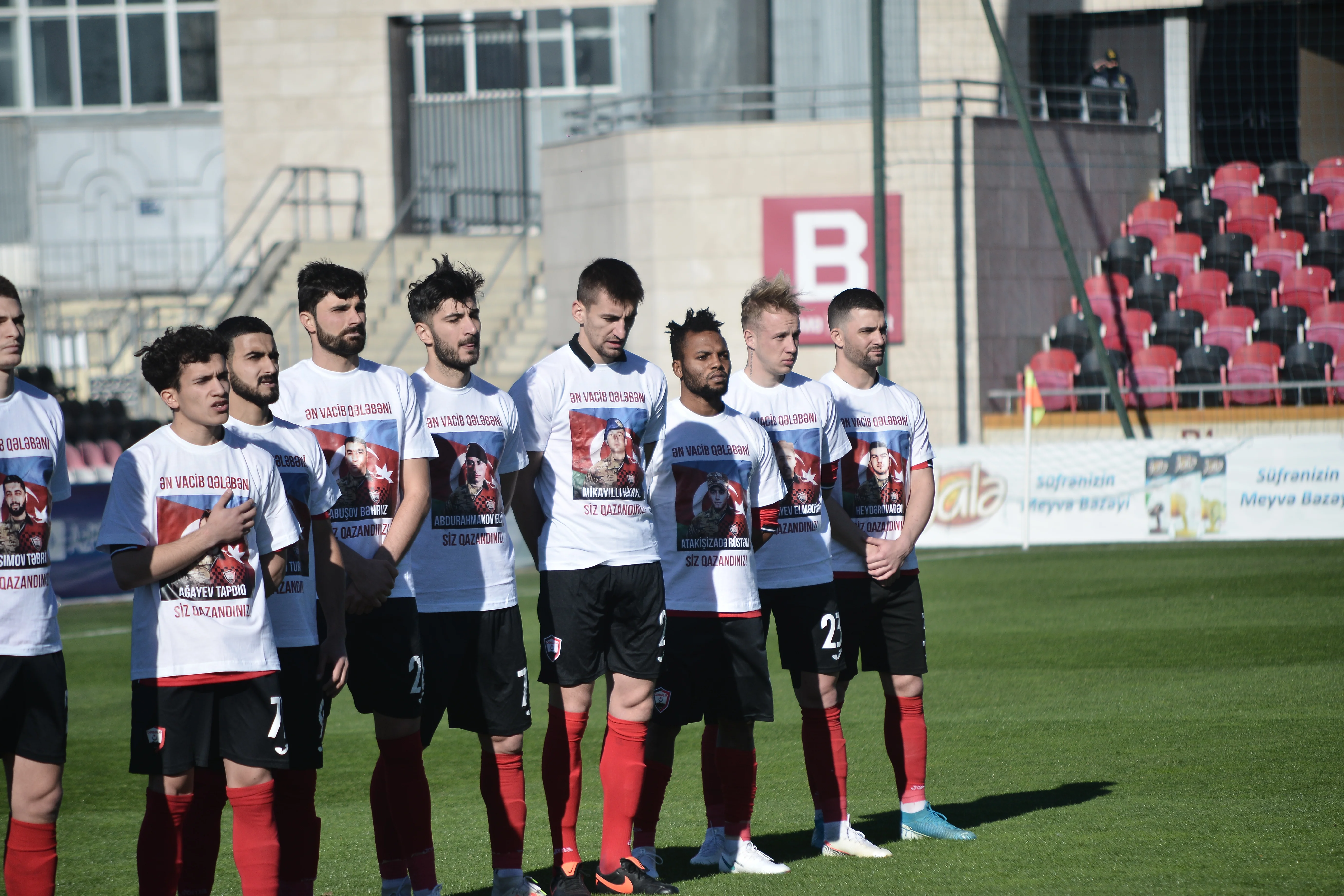 "Qəbələ" futbolçuları şəhidləri andı - FOTO 