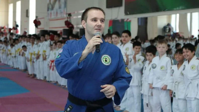 Federasiya prezidenti zalların açılmasını tələb edir: Bu cür laqeydlik əsəb gərginliyi yaradır 