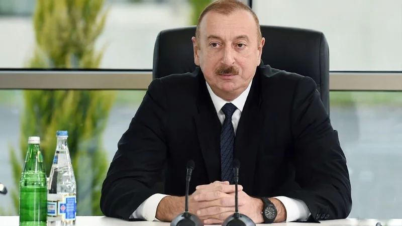 Prezident bu şəxsləri təltif etdi - SİYAHI 