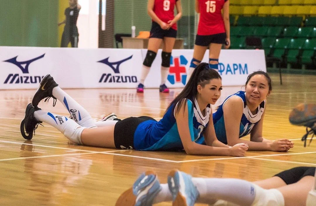 Gözəl voleybolçu "Instagram"ı belə "partladır" - FOTOLAR 
