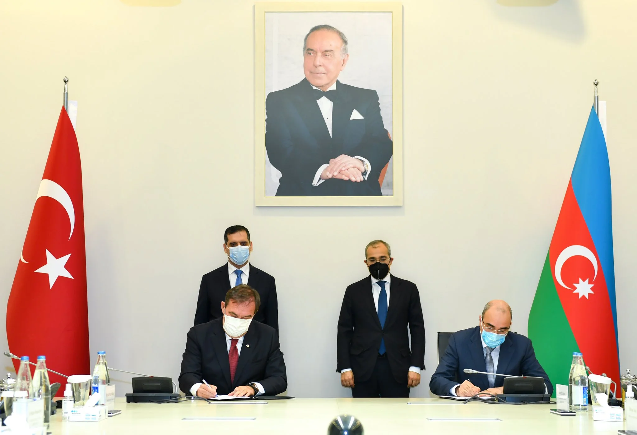 Azərbaycanda mərc oyunlarının idarəetməsi Türkiyə şirkətinə verildi - FOTOLAR 