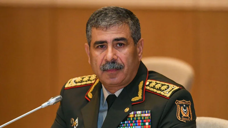 Zakir Həsənov rəisi işdən çıxardı 